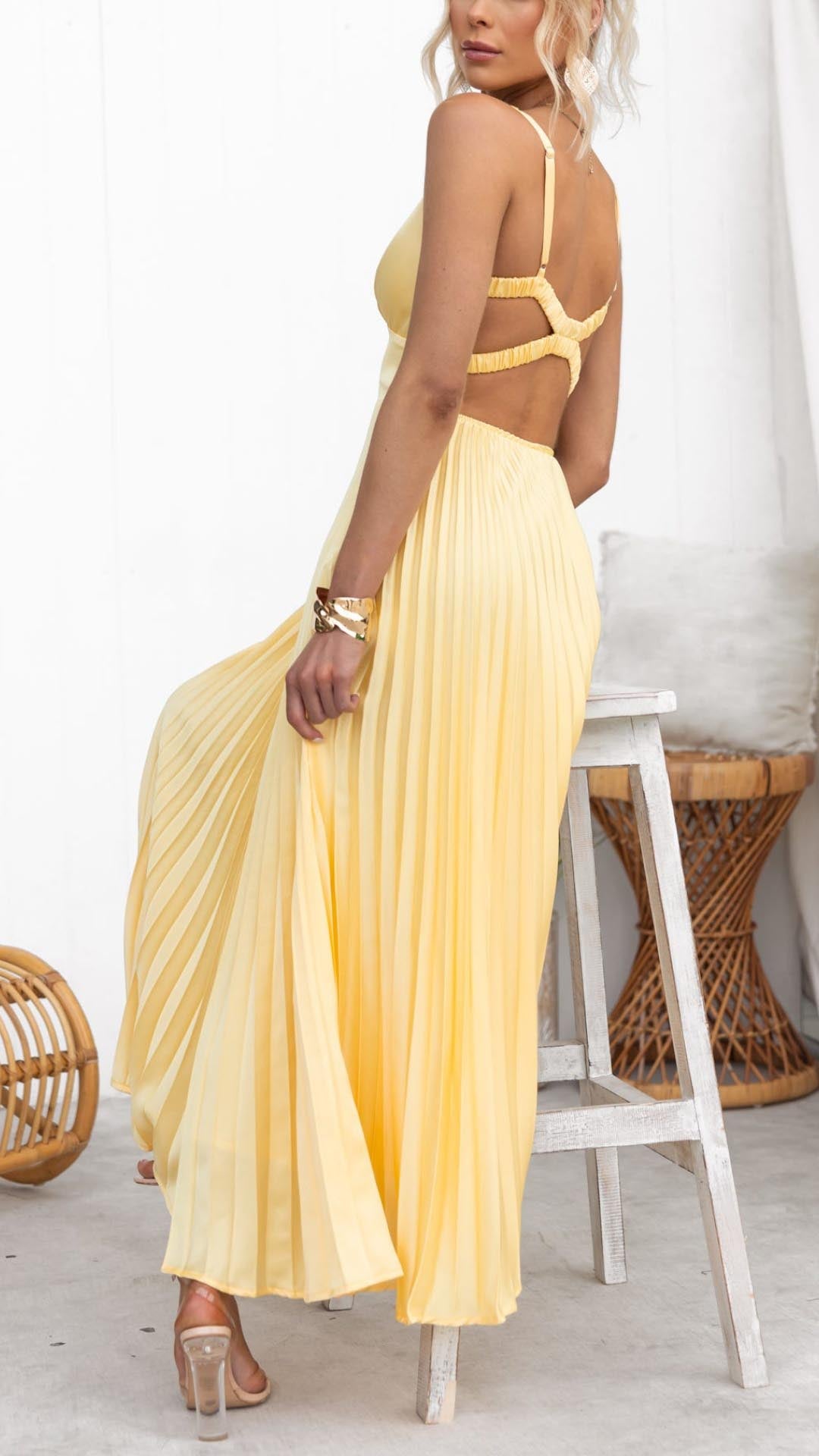 Jane | Vestido Maxi Plissado com Decote em V