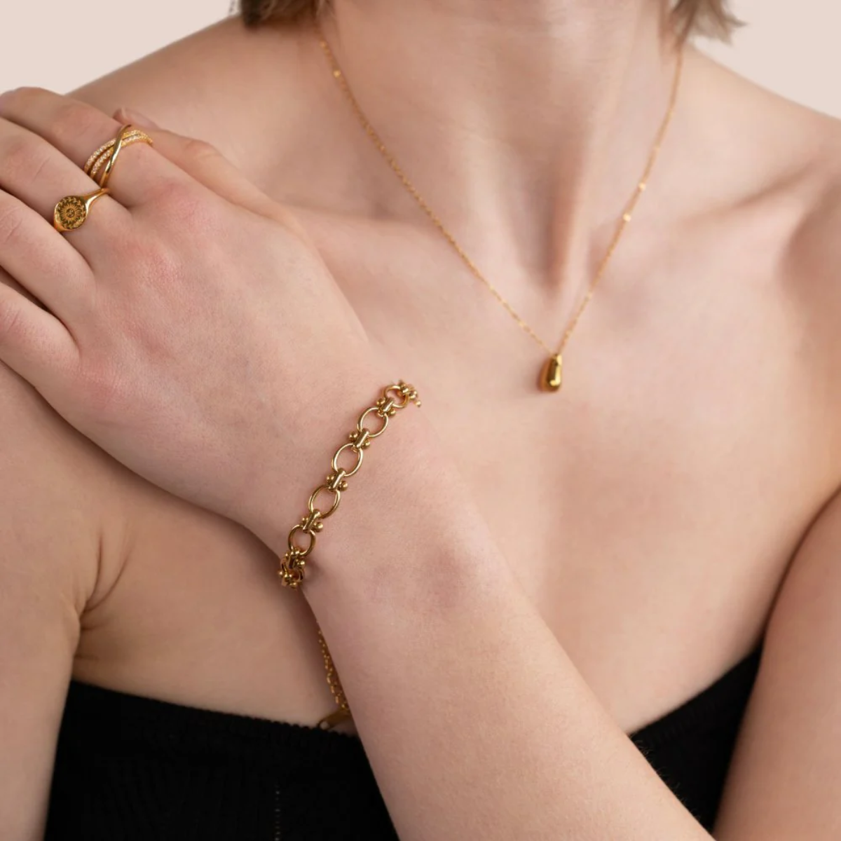 BRACELETE DE CORRENTE DOURADA