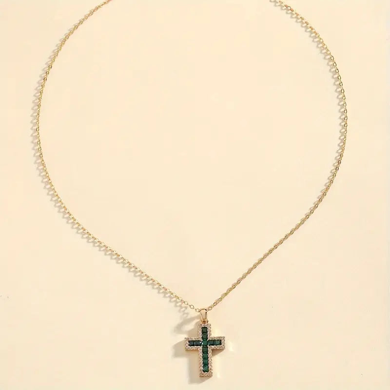 Colar de Ouro com Pingente Cruz de Esmeralda Solene