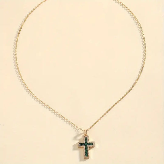 Colar de Ouro com Pingente Cruz de Esmeralda Solene