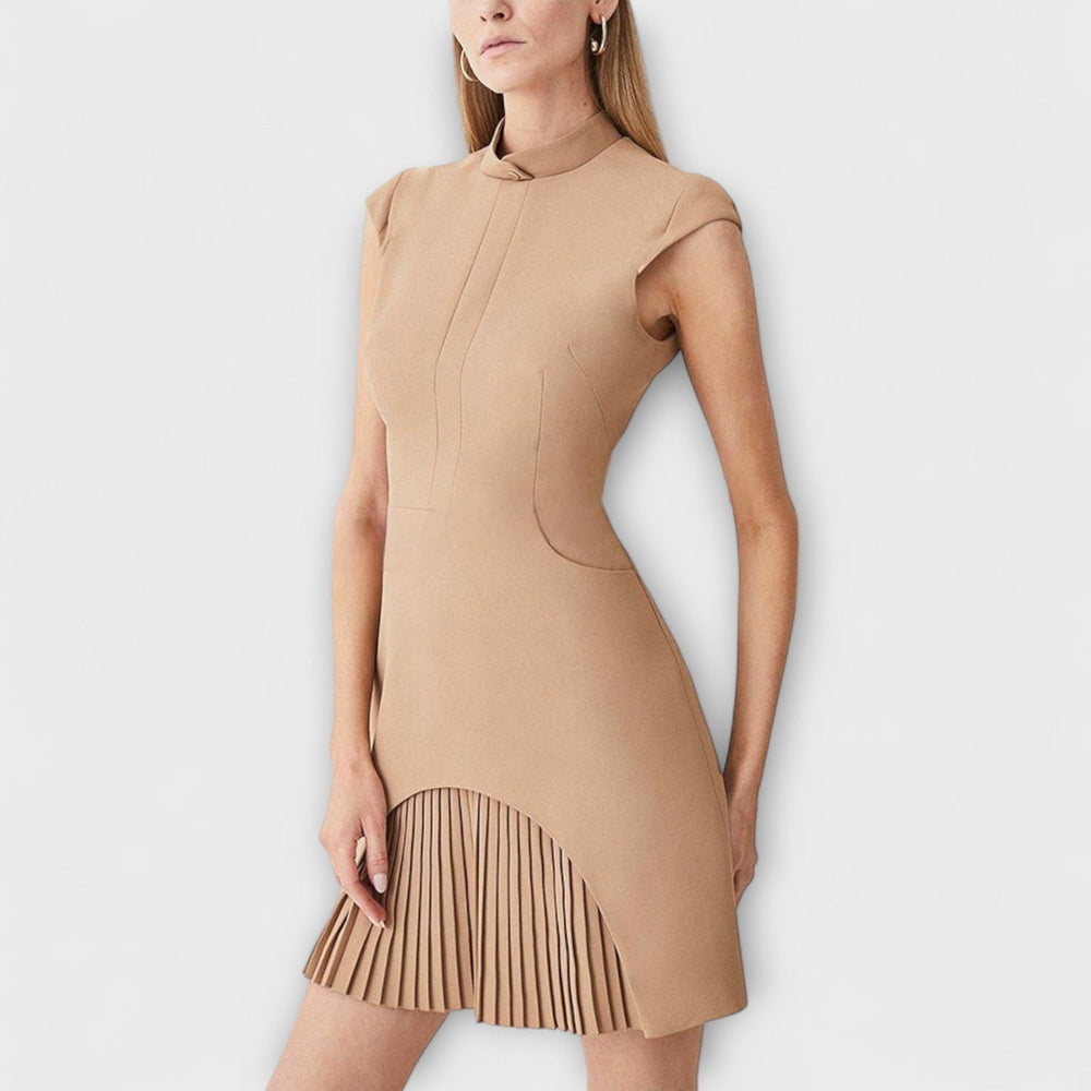 Elowen – Vestido Mini em Patchwork com Inspiração Militar