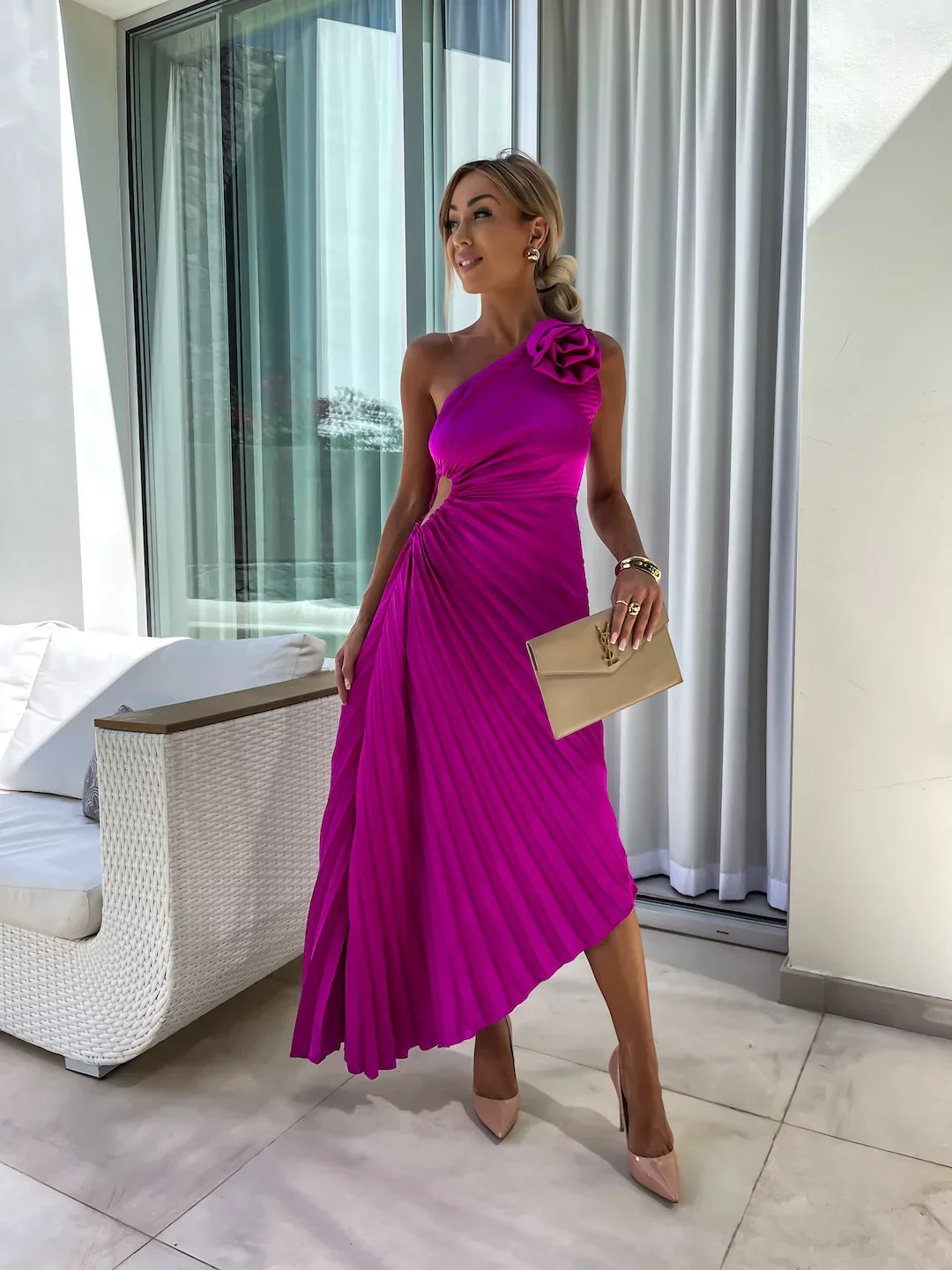 Dariella | Vestido Romântico de Flores com Um Ombro