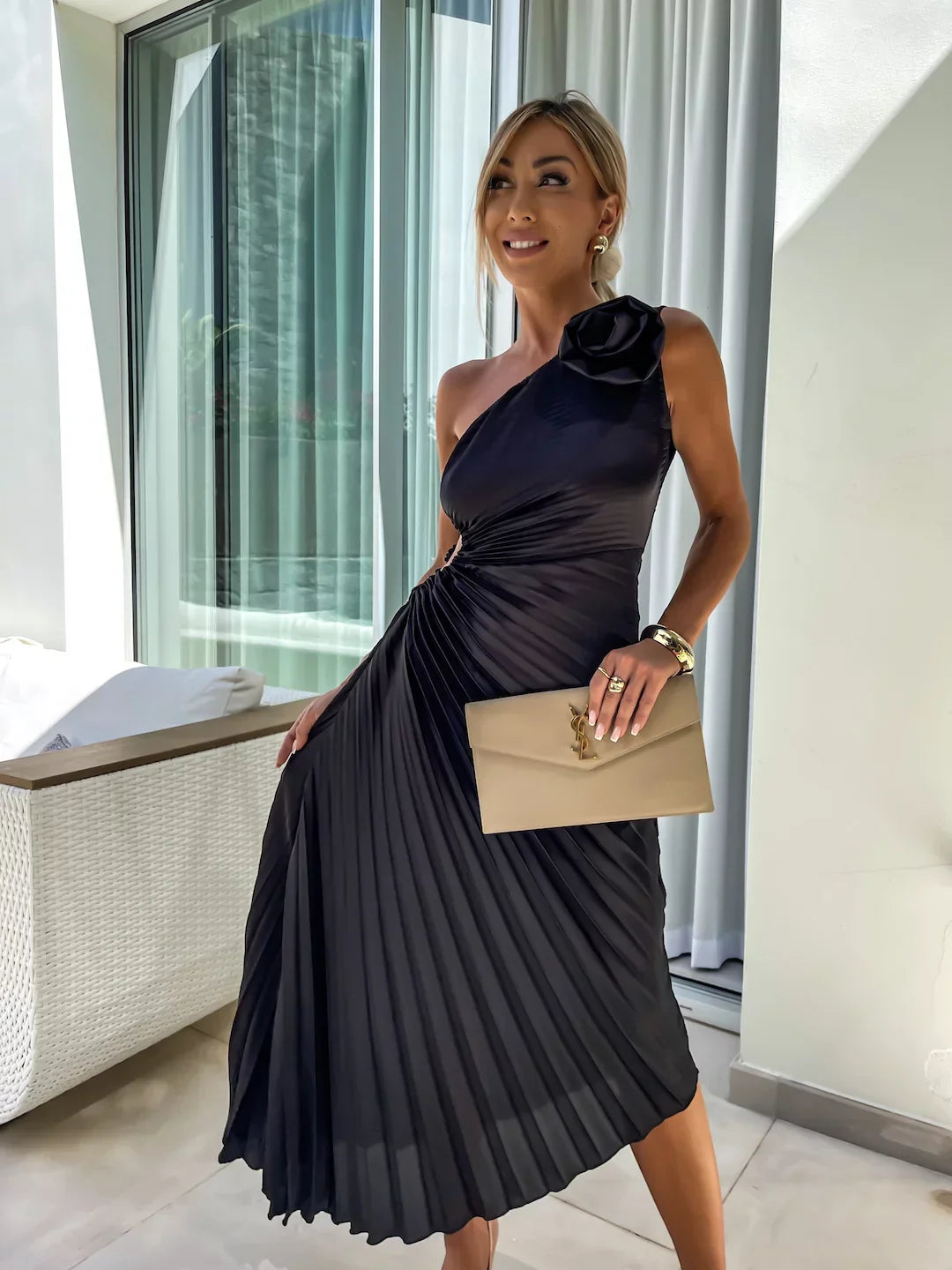 Dariella | Vestido Romântico de Flores com Um Ombro
