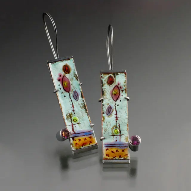 Brincos Vintage com Acabamento em Esmalte Antigo