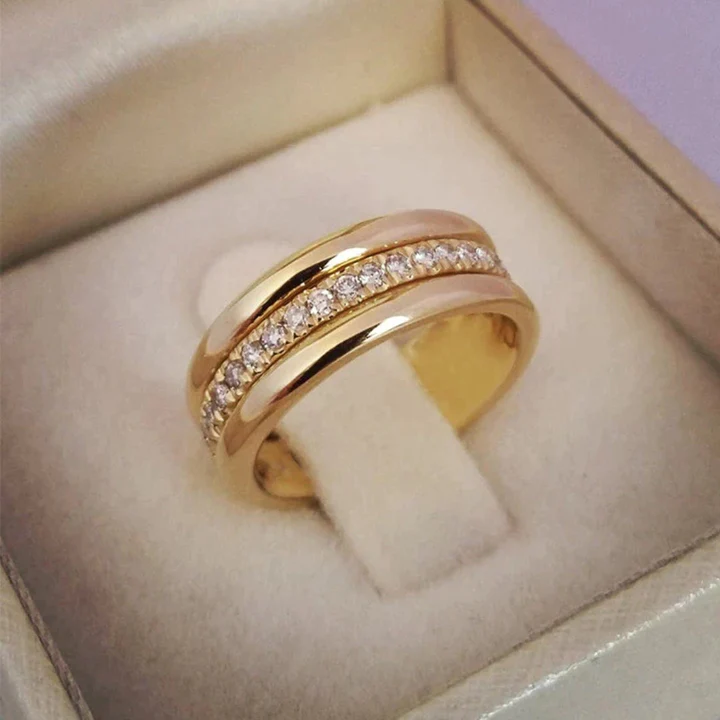 Juana - Anel Vintage com Zircônia Cravada