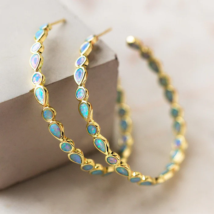 Brincos de Argola Dourada com Opala Azul Vintage