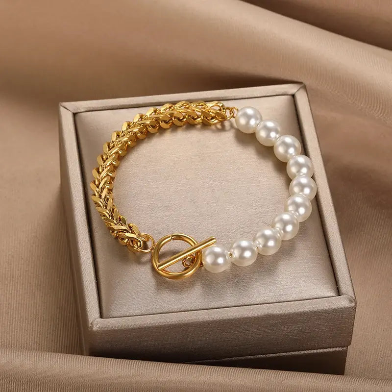 Pulseira Elegante de Ouro e Pérola