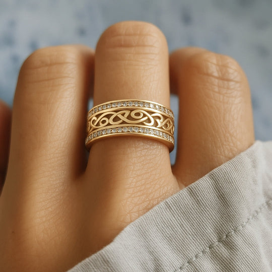 Anel Dourado Brilhante Hollow